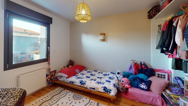 Secteur La Roue- maison individuelle rénovée 7P de 148,96 m² - volumes et perspectives – pergolas et piscine