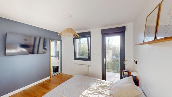 Secteur La Roue- maison individuelle rénovée 7P de 148,96 m² - volumes et perspectives – pergolas et piscine