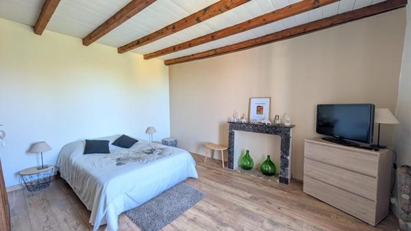 maison de village avec grange + dépendance et piscine hors sol