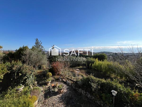 Maison située dans un quartier très recherché du Bresis