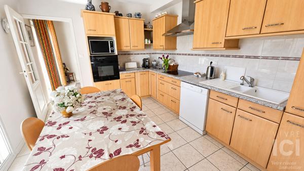 Maison vie de plain pied 6 pièce(s) 149.42 m2