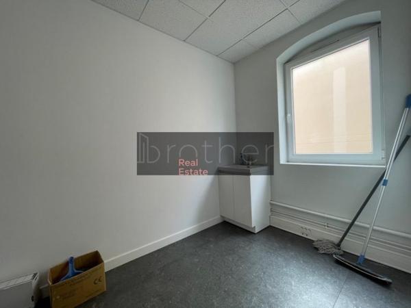 Bureau de 120 m² à louer à Bordeaux Eysines