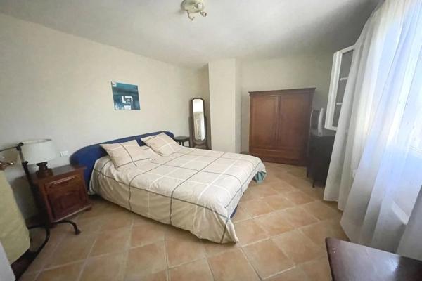 Maison
         4 pièces
        - 110 m² 695 000 € *