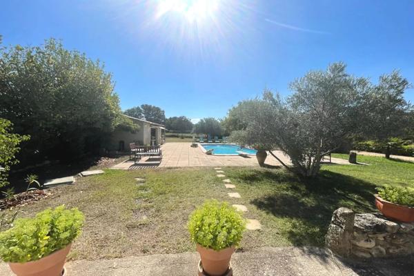 Maison
         4 pièces
        - 110 m² 695 000 € *