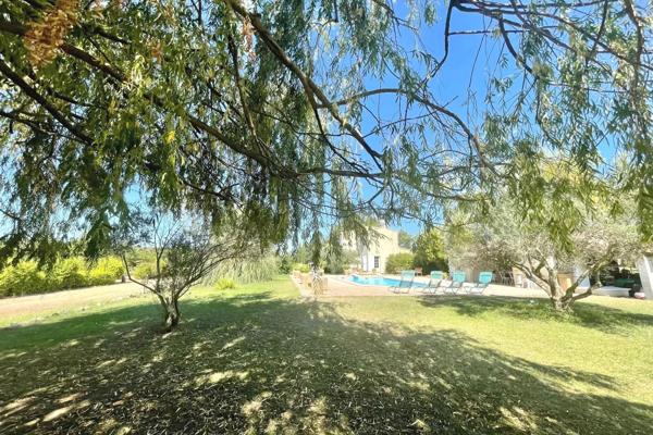 Maison
         4 pièces
        - 110 m² 695 000 € *