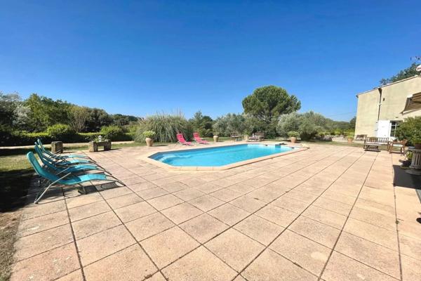 Maison
         4 pièces
        - 110 m² 695 000 € *