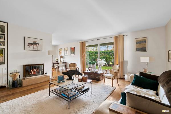 Maisons-laffitte - 5 pièce(s) - Parc - chambres jardin 749 000 € **  - Référence  4618