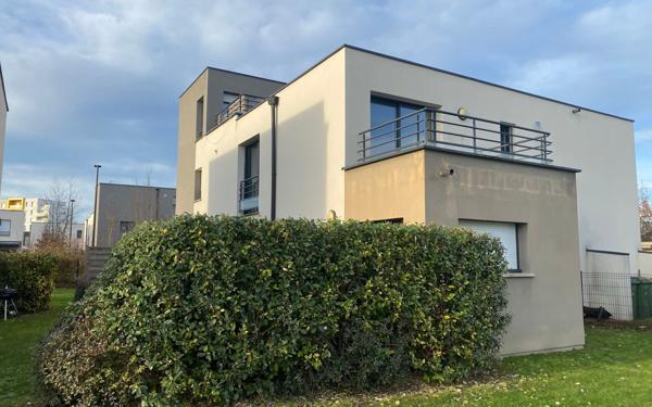 Appartement à vendre    3 pièces • 64 m2 Amiens