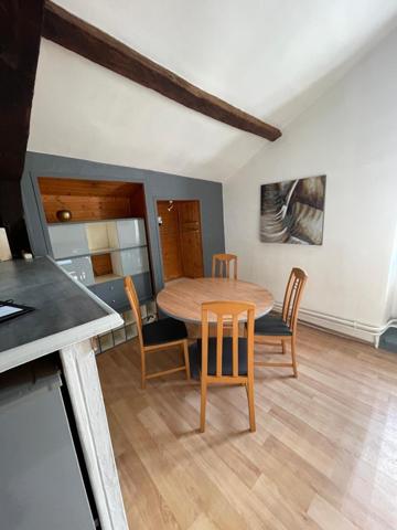 Rare à la vente: Immeuble de 5 appartements