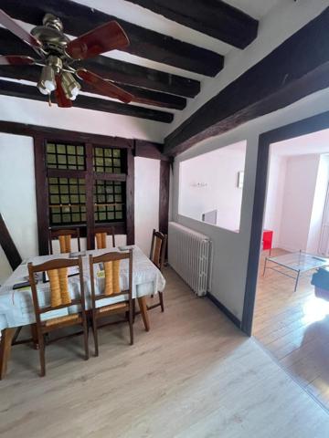 Rare à la vente: Immeuble de 5 appartements