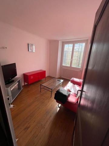 Rare à la vente: Immeuble de 5 appartements