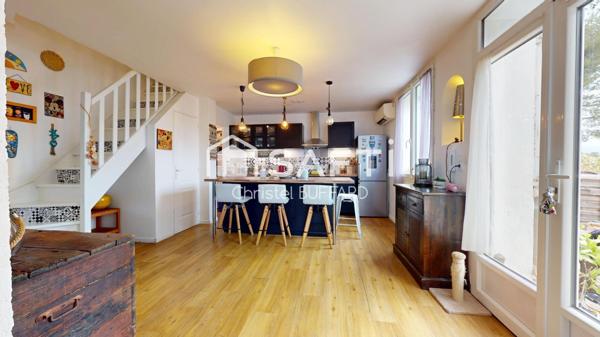 Duplex de charme 79 m² dans maison en pierre – petite copropriété de 5 logements