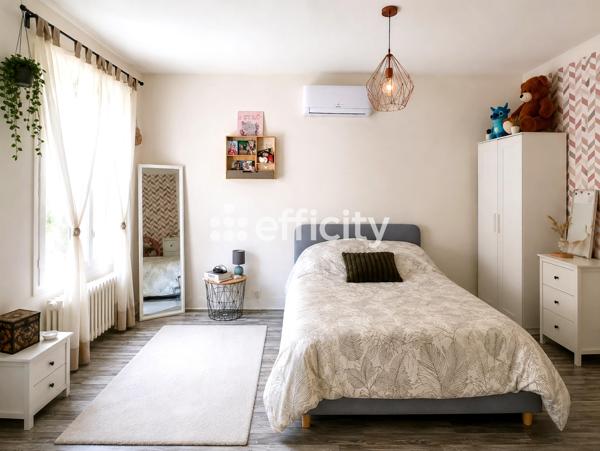 Maison
         6 pièces
        - 126 m² 335 000 € *