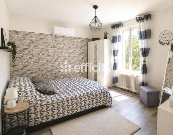 Maison
         6 pièces
        - 126 m² 335 000 € *