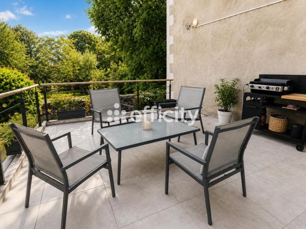 Maison
         6 pièces
        - 126 m² 335 000 € *