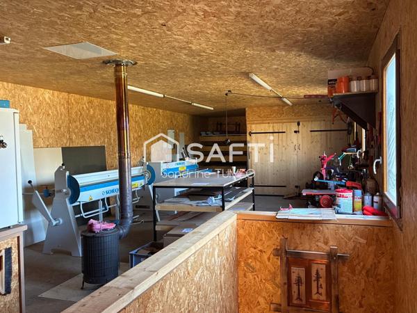 Grande maison familiale avec atelier isolé et fort potentiel