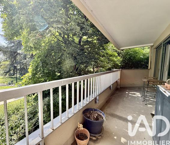 Appartement à vendre 4 pièces 98 m² Courbevoie