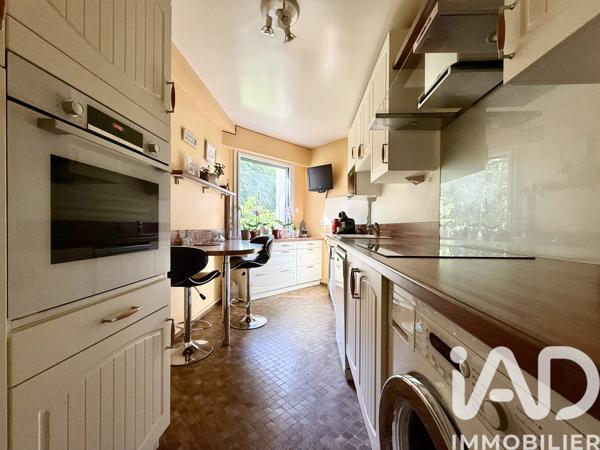 Appartement à vendre 4 pièces 98 m² Courbevoie