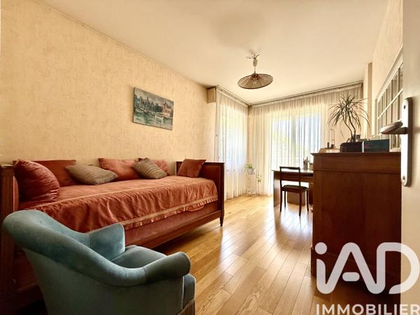 Appartement à vendre 4 pièces 98 m² Courbevoie