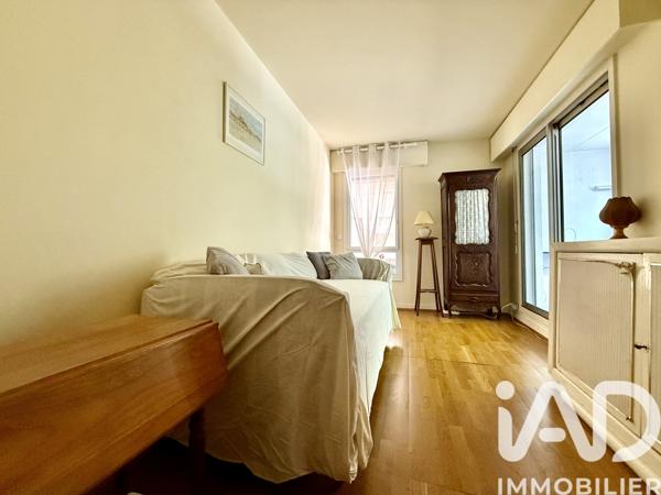 Appartement à vendre 4 pièces 98 m² Courbevoie