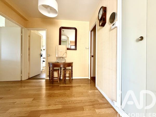 Appartement à vendre 4 pièces 98 m² Courbevoie