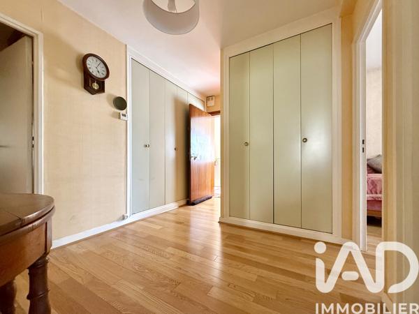 Appartement à vendre 4 pièces 98 m² Courbevoie