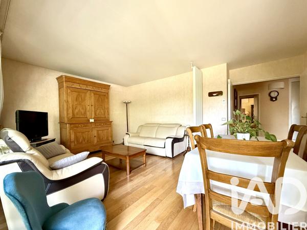 Appartement à vendre 4 pièces 98 m² Courbevoie