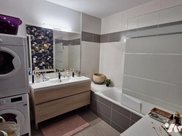 Votre office notarial vous propose à la vente cet APPARTEMENT de type 3 de 64.65 m² environ sit...