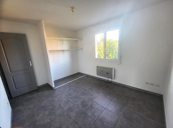 Centre-ville MORESTEL - Appartement T3 lumineux de 61.65 m² au pied des commodités / Petite Résidence de 2008 avec Parking