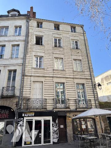 A VENDRE T1 EN DUPLEXE HYPER CENTRE