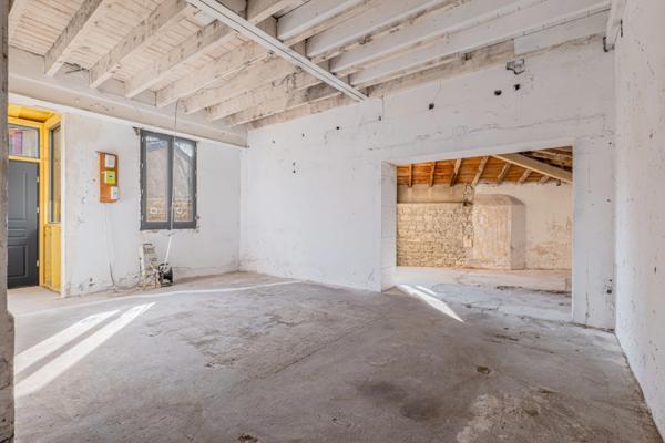 Maison de village à vendre 5 pièces CHAZAY D'AZERGUES (69) charme, jardin, centre