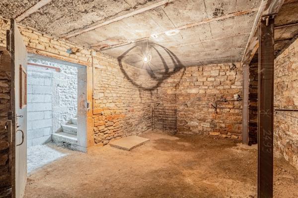 Maison de village à vendre 5 pièces CHAZAY D'AZERGUES (69) charme, jardin, centre