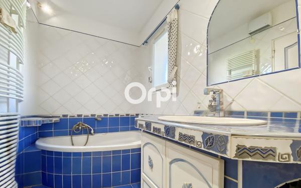 Maison à vendre    5 pièces • 130 m2 La Cadière-d'Azur