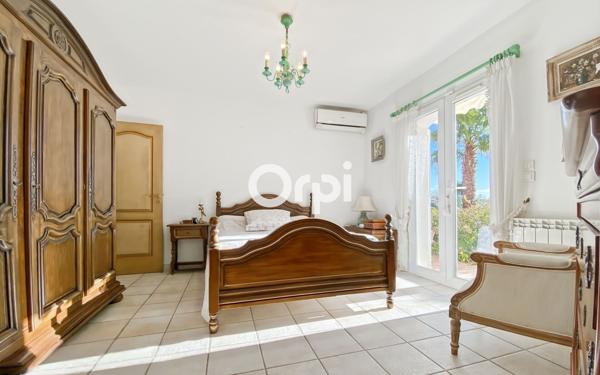 Maison à vendre    5 pièces • 130 m2 La Cadière-d'Azur