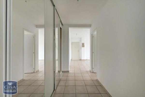 Appartement à louer 4 pièces 81.29m²