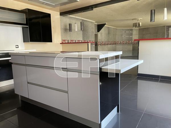 Bressuire Maison contemporaine Ajouter à ma sélection Référence : 6391