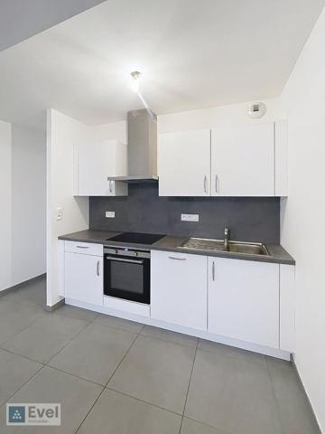 LOCATION ROUSSY LE VILLAGE - APPARTEMENT F2 PARKING ET TERRASSE