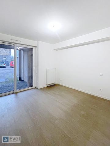 LOCATION ROUSSY LE VILLAGE - APPARTEMENT F2 PARKING ET TERRASSE