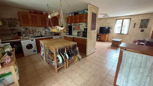 Grande famille, pavillon entretenu et sain de 1999