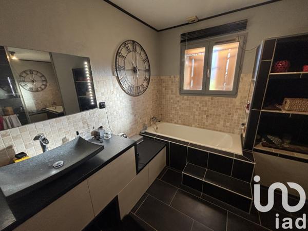 Maison à vendre 5 pièces 154 m² Bey