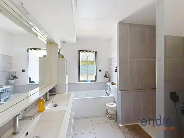 Exclusivité - Maison familiale - À 5 minutes du centre-ville de Concarneau