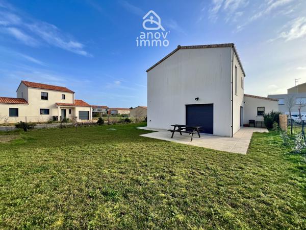 Maison
                                                                                                                                                                                                                                                                                                                        5 pièce(s)                                                                                                                                                                                                          4 chambre(s)                                                                                                                                                                                                          120  m²
