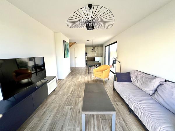 Maison
                                                                                                                                                                                                                                                                                                                        5 pièce(s)                                                                                                                                                                                                          4 chambre(s)                                                                                                                                                                                                          120  m²