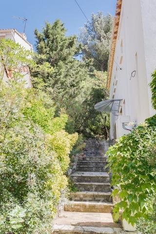Maison contemporaine rénovée avec vue exceptionnelle