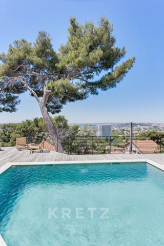 Maison contemporaine rénovée avec vue exceptionnelle