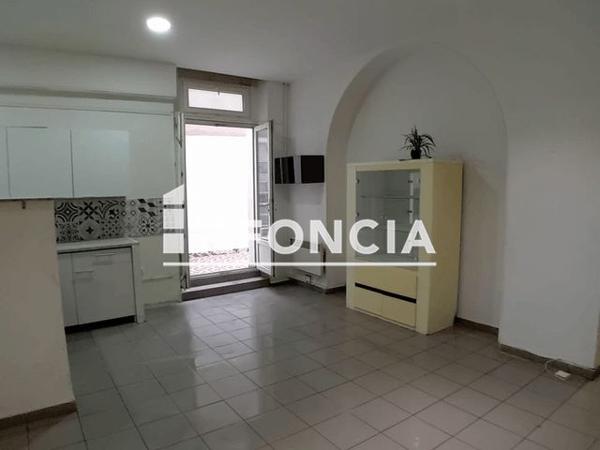 Location Studio 46.4 m² - 9 RUE FORTUNE JOURDAN Marseille 13003