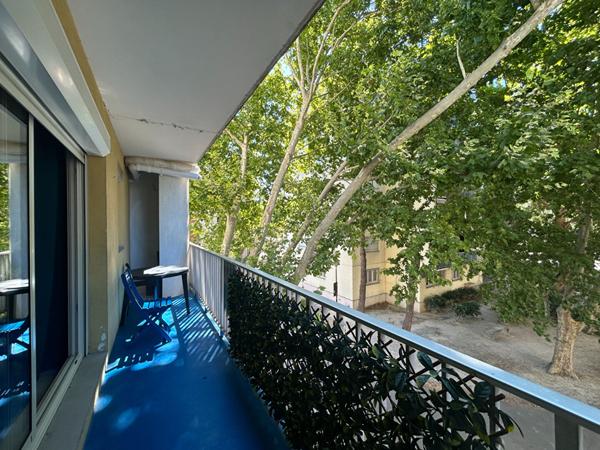 Grand appartement T1 bis avec balcon, proche tram, bus et toutes commodités