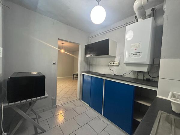 Grand appartement T1 bis avec balcon, proche tram, bus et toutes commodités