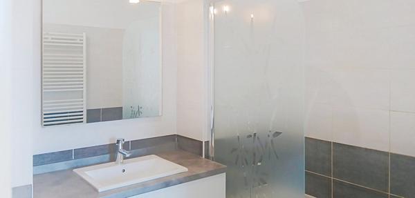 À vendre - T2, 2 pièces situé à MEYZIEU (69330)