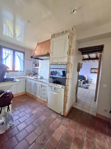 À vendre - Maison mitoyenne 1 côté, 3 pièces située à Rouessé-Fontaine (72610)